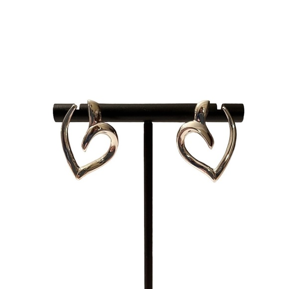 ❤️ Silver Tone Open Heart Earrings ❤️ - Picture 2 of 3